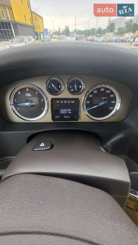 Внедорожник / Кроссовер Cadillac Escalade 2013 в Киеве