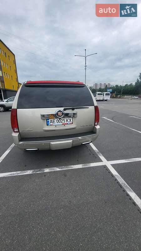 Внедорожник / Кроссовер Cadillac Escalade 2013 в Киеве