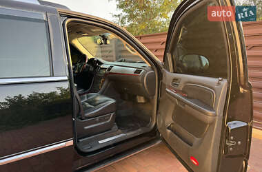 Внедорожник / Кроссовер Cadillac Escalade 2008 в 