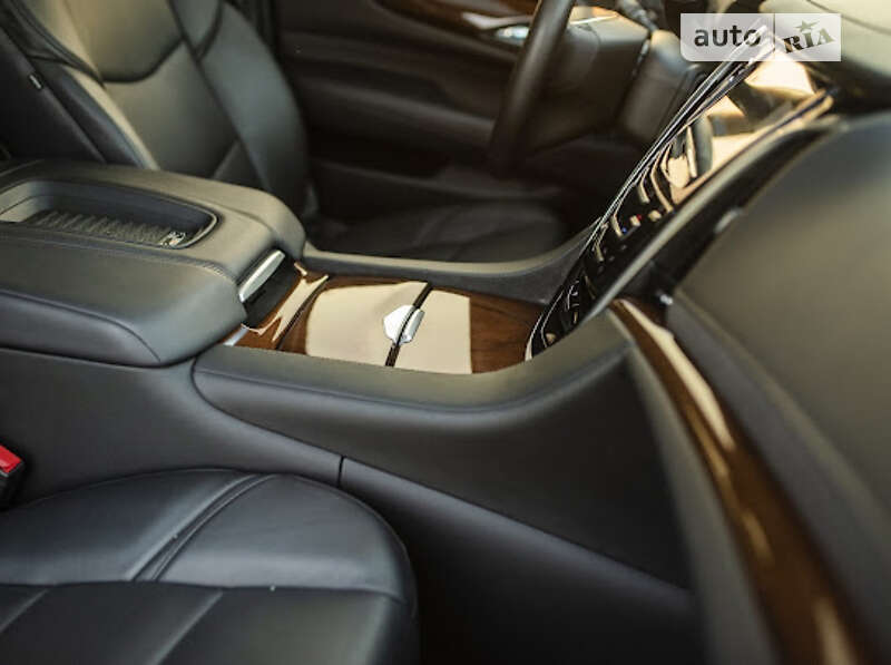 Позашляховик / Кросовер Cadillac Escalade 2019 в Івано-Франківську фото 32 Позашляховик / Кросовер Cadillac Escalade 2019 в Івано-Франківську