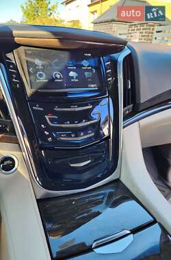 Позашляховик / Кросовер Cadillac Escalade 2018 в Києві