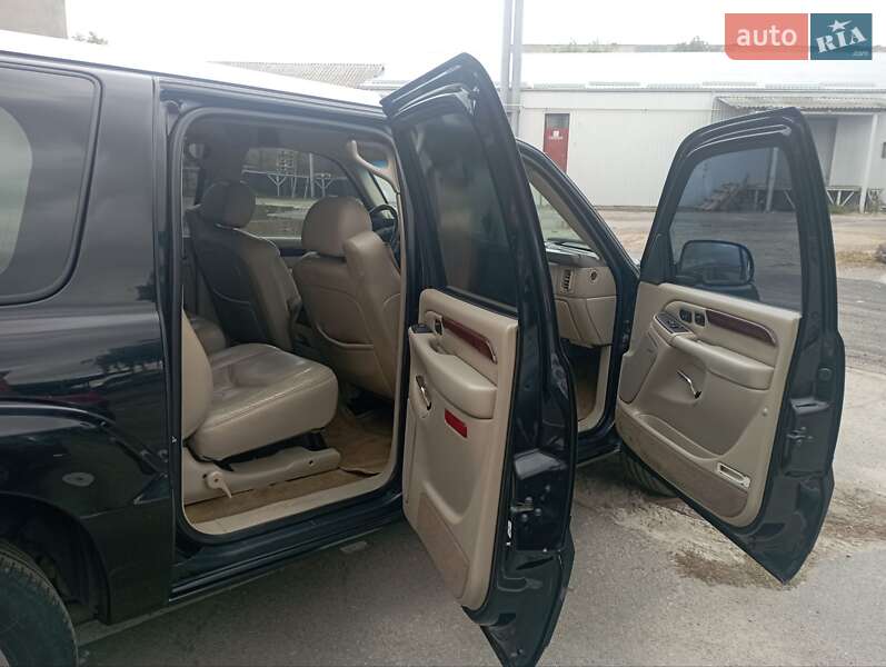 Внедорожник / Кроссовер Cadillac Escalade 2006 в Черкассах