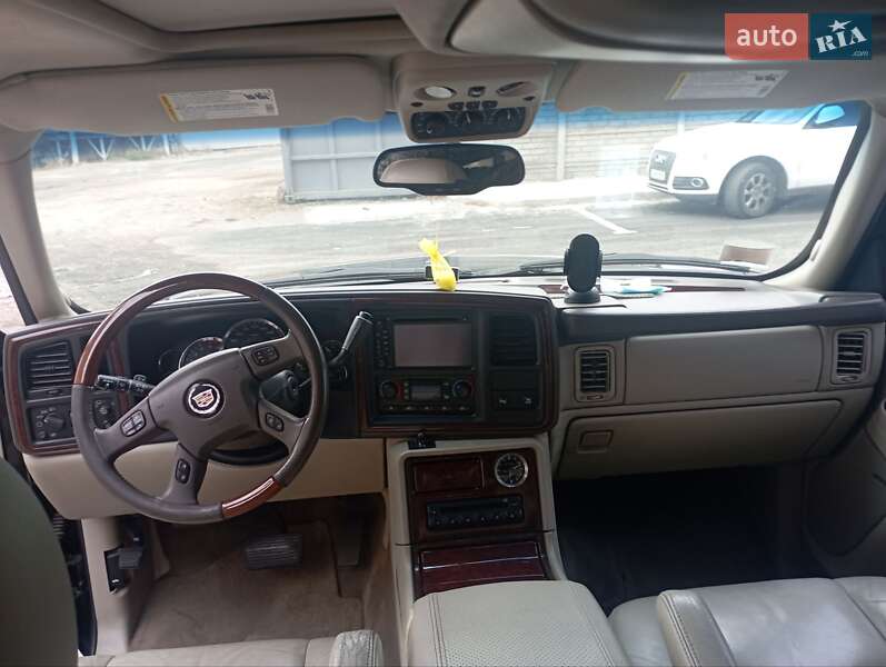 Внедорожник / Кроссовер Cadillac Escalade 2006 в Черкассах