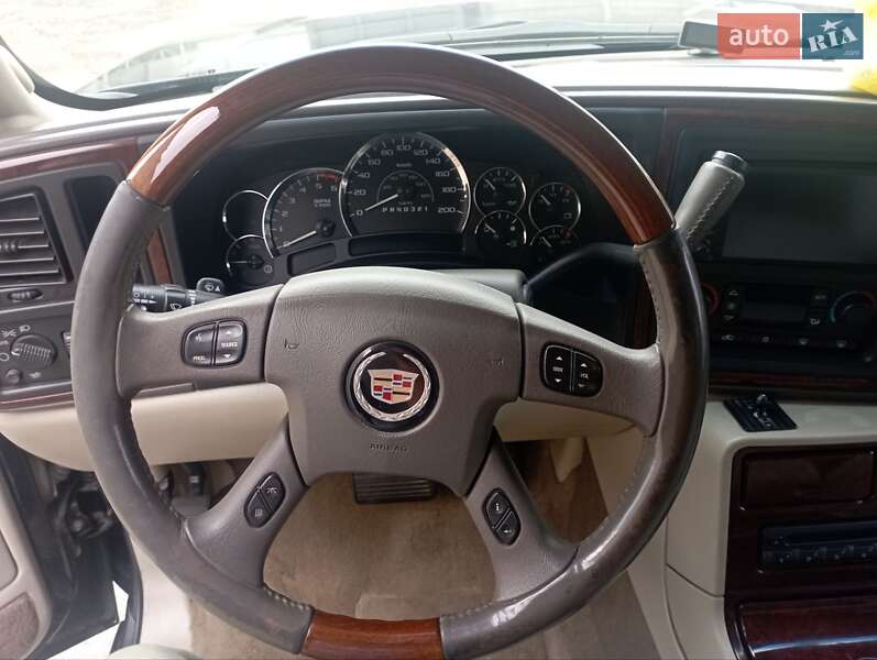 Внедорожник / Кроссовер Cadillac Escalade 2006 в Черкассах