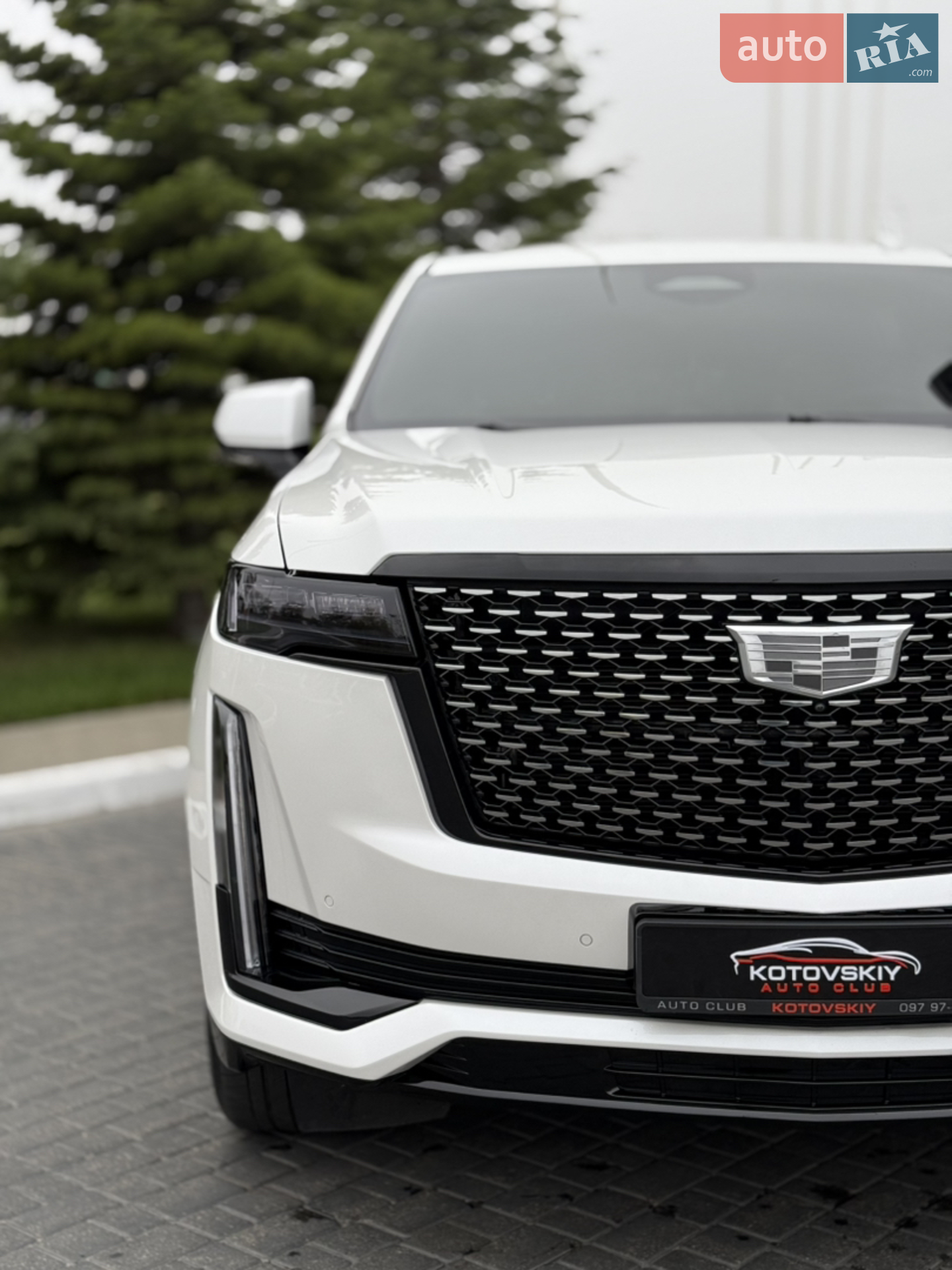 2021 Cadillac Escalade - мініатюра 3