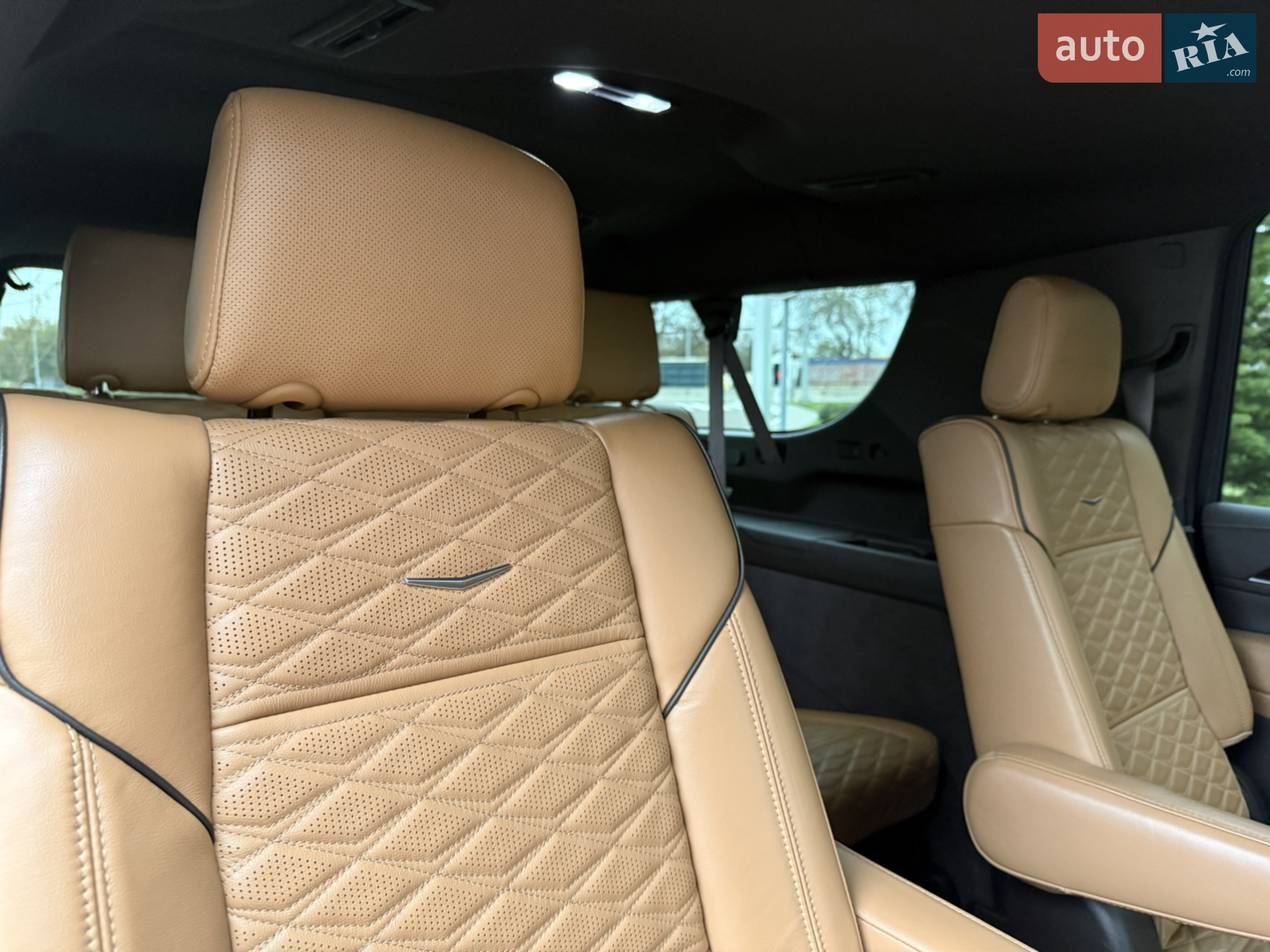 2021 Cadillac Escalade - мініатюра 21