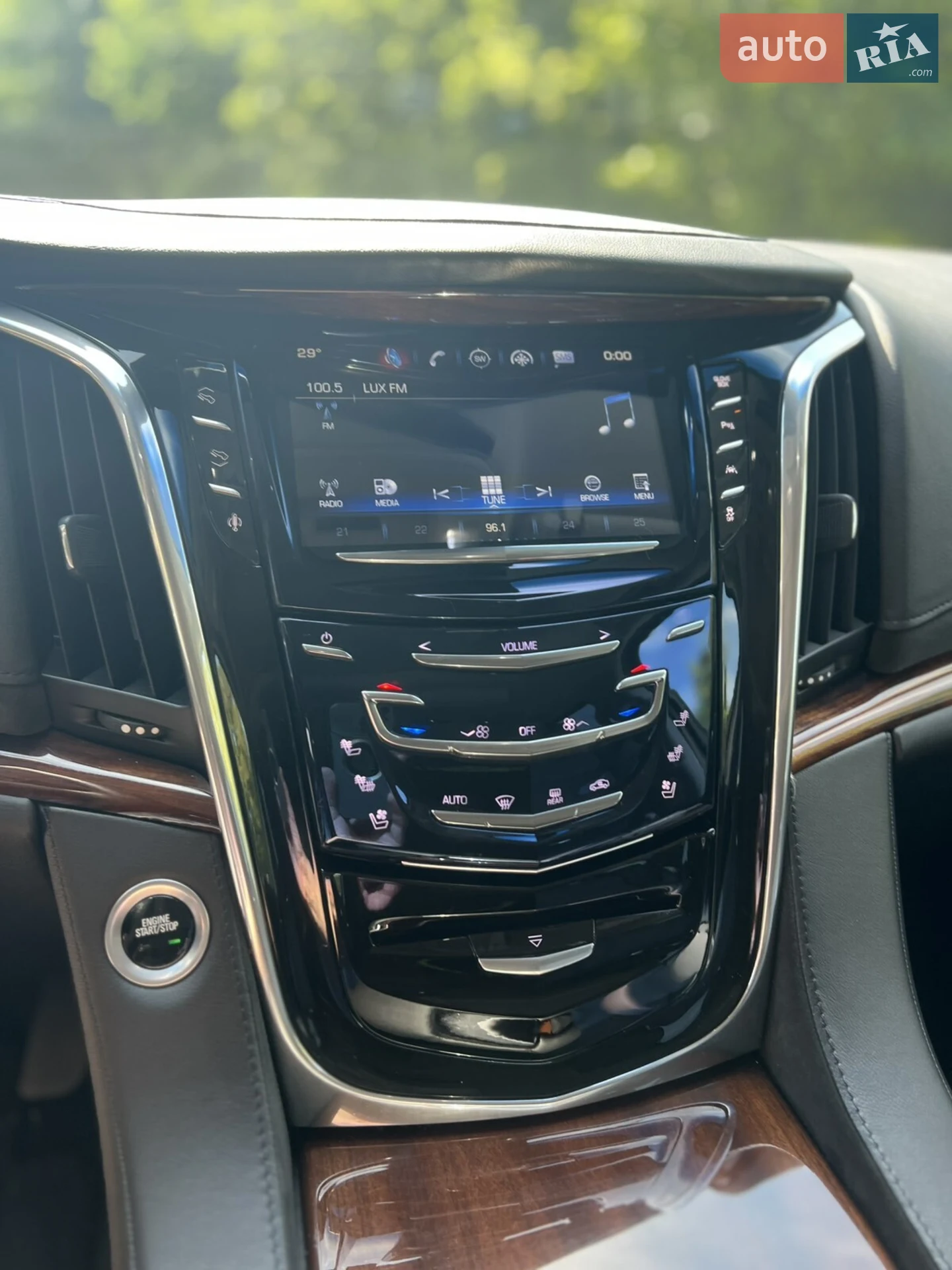 2016 Cadillac Escalade - мініатюра 8