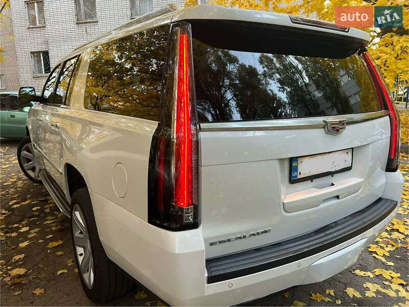 Внедорожник / Кроссовер Cadillac Escalade 2016 в Белой Церкви