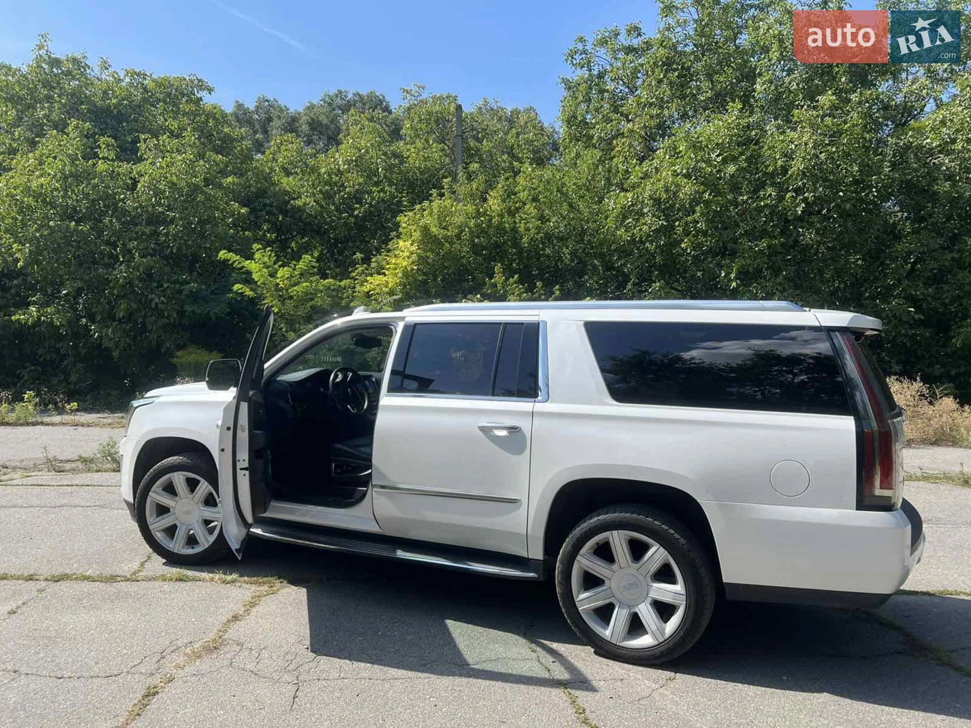 2016 Cadillac Escalade - мініатюра 24