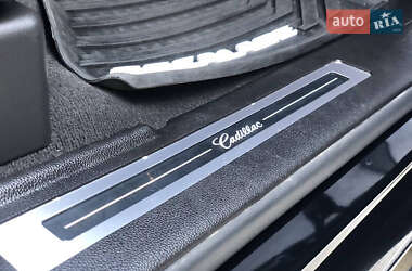 Внедорожник / Кроссовер Cadillac Escalade 2016 в 