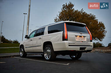 Внедорожник / Кроссовер Cadillac Escalade 2017 в Виннице