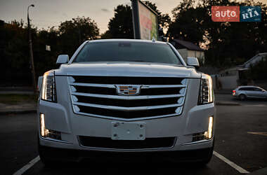 Внедорожник / Кроссовер Cadillac Escalade 2017 в Виннице