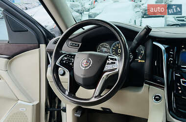 Внедорожник / Кроссовер Cadillac Escalade 2014 в Харькове