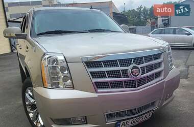 Позашляховик / Кросовер Cadillac Escalade 2013 в Києві