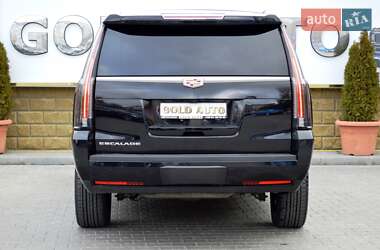 Внедорожник / Кроссовер Cadillac Escalade 2017 в 