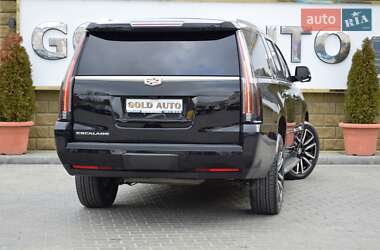 Внедорожник / Кроссовер Cadillac Escalade 2017 в 