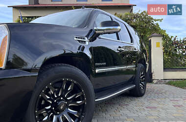 Внедорожник / Кроссовер Cadillac Escalade 2013 в 