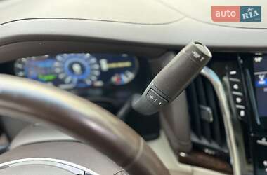 Внедорожник / Кроссовер Cadillac Escalade 2016 в 