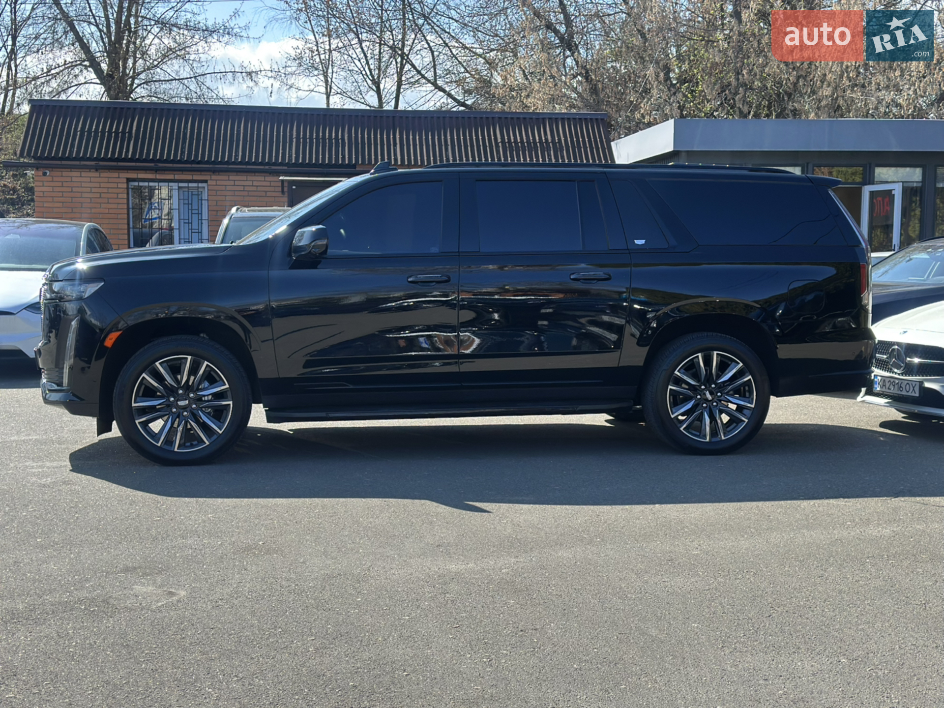 2023 Cadillac Escalade - мініатюра 3
