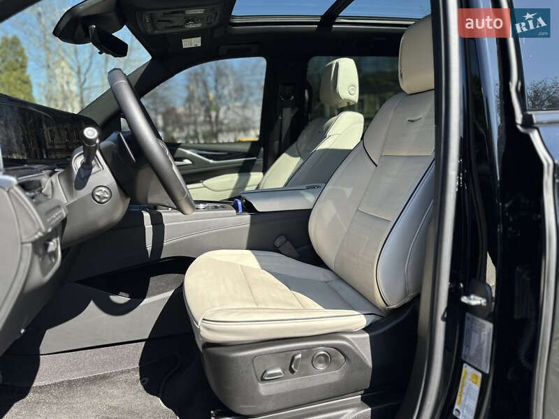 Внедорожник / Кроссовер Cadillac Escalade 2023 в Киеве фото 12 Внедорожник / Кроссовер Cadillac Escalade 2023 в Киеве