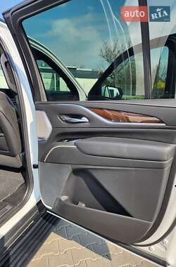 Внедорожник / Кроссовер Cadillac Escalade 2022 в 