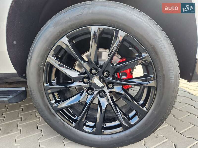 Внедорожник / Кроссовер Cadillac Escalade 2022 в Киеве