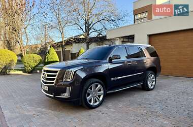 Внедорожник / Кроссовер Cadillac Escalade 2014 в 