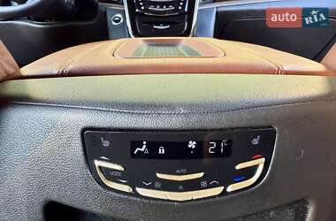 Внедорожник / Кроссовер Cadillac Escalade 2014 в 