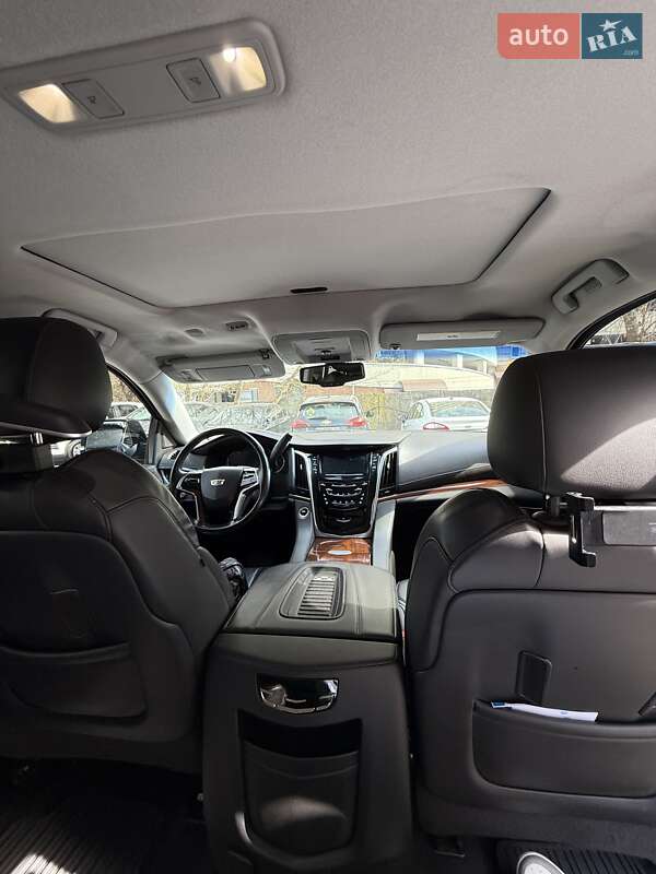 Позашляховик / Кросовер Cadillac Escalade 2019 в Києві