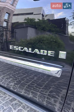 Позашляховик / Кросовер Cadillac Escalade 2008 в 