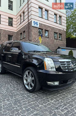 Позашляховик / Кросовер Cadillac Escalade 2008 в 