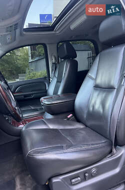 Позашляховик / Кросовер Cadillac Escalade 2008 в 