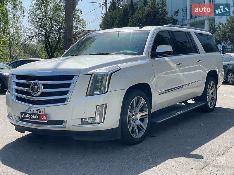 Внедорожник / Кроссовер Cadillac Escalade 2014 в Киеве