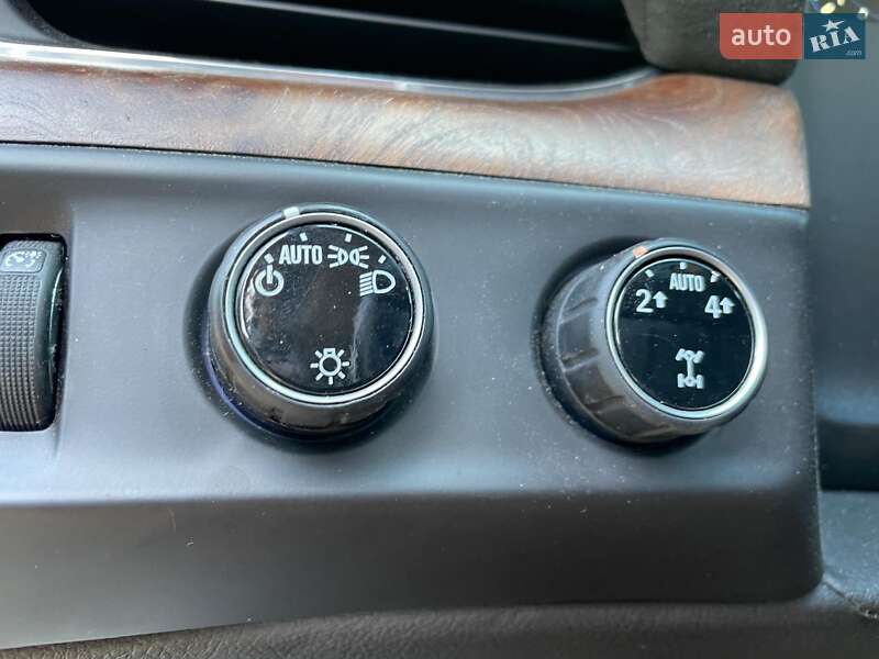 Внедорожник / Кроссовер Cadillac Escalade 2014 в Киеве