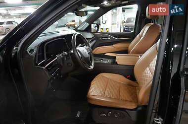 Позашляховик / Кросовер Cadillac Escalade 2022 в 