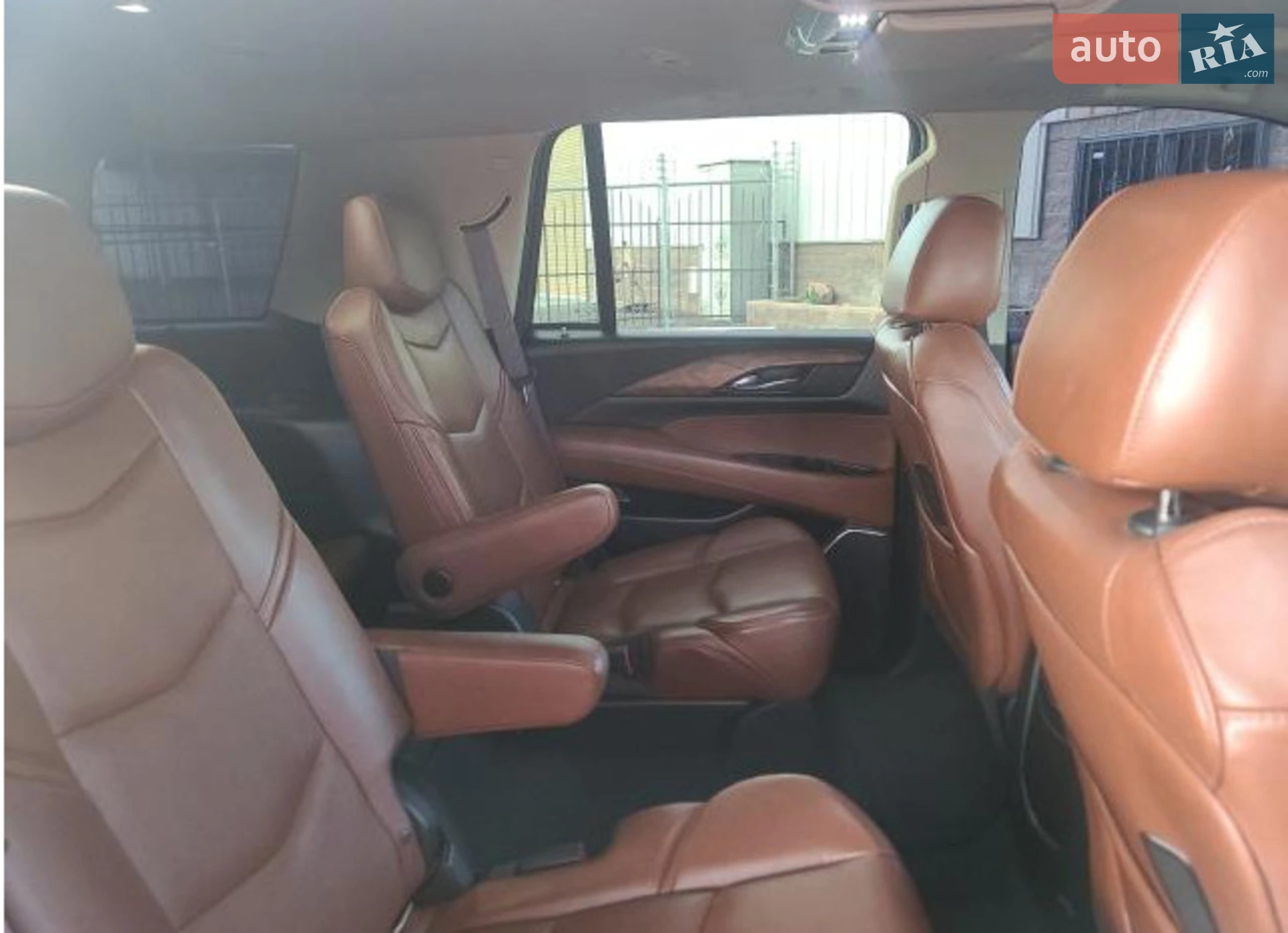 2017 Cadillac Escalade - мініатюра 23