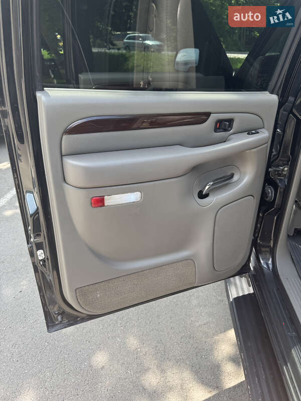 Пикап Cadillac Escalade 2002 в Ивано-Франковске