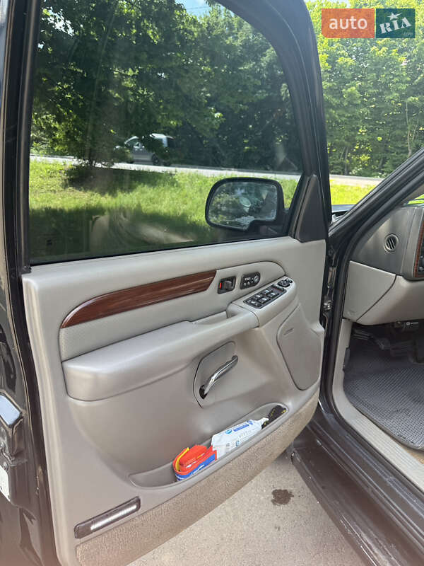 Пикап Cadillac Escalade 2002 в Ивано-Франковске