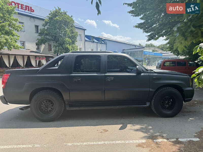 Пикап Cadillac Escalade 2002 в Ивано-Франковске