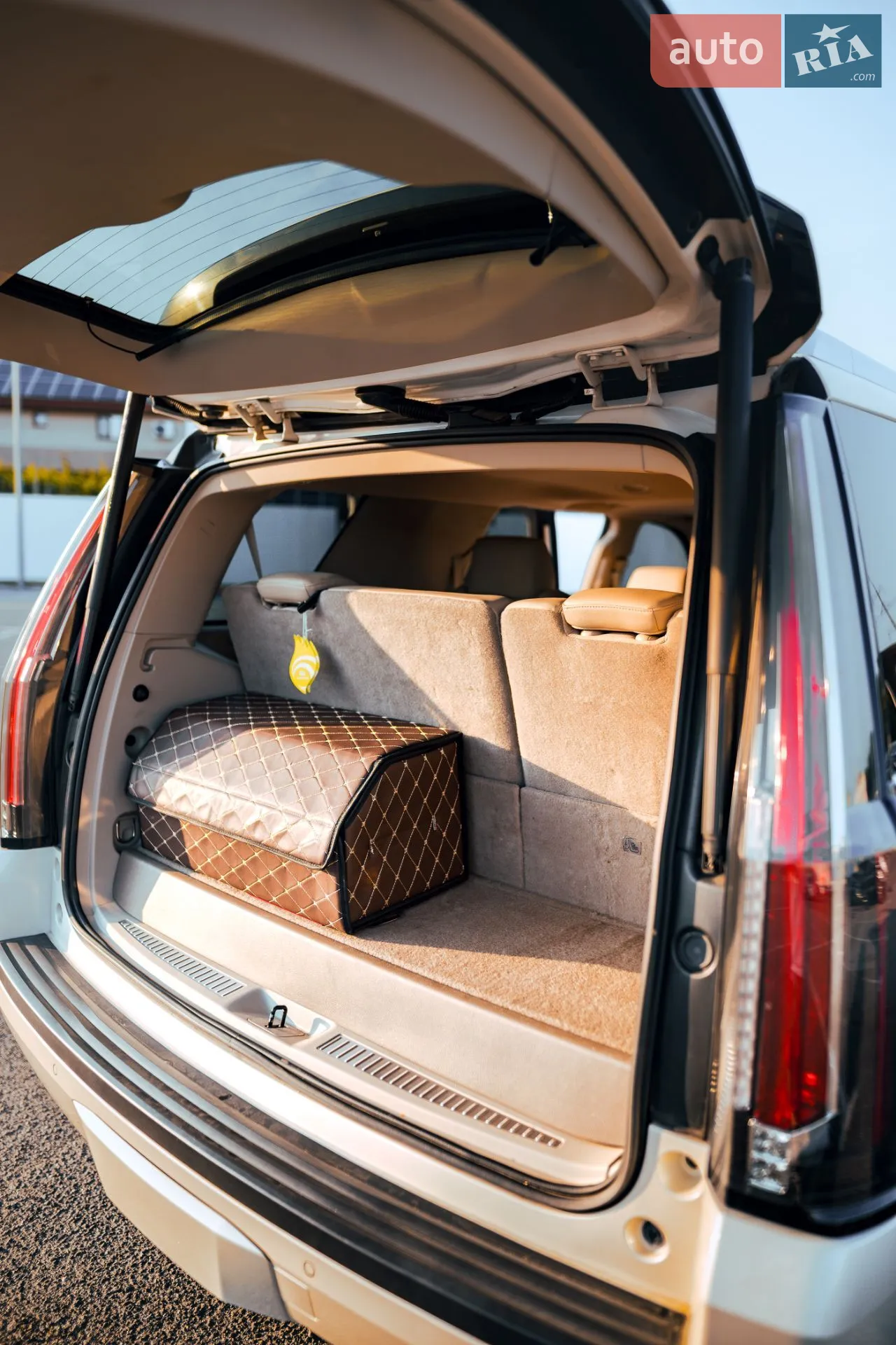 2014 Cadillac Escalade - мініатюра 8