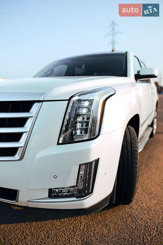 Внедорожник / Кроссовер Cadillac Escalade 2014 в Ужгороде фото 38 Внедорожник / Кроссовер Cadillac Escalade 2014 в Ужгороде