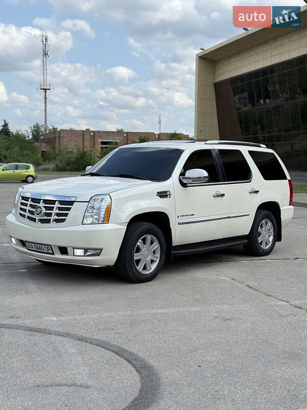 Внедорожник / Кроссовер Cadillac Escalade 2007 в 