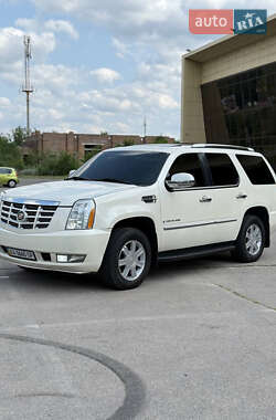 Внедорожник / Кроссовер Cadillac Escalade 2007 в 