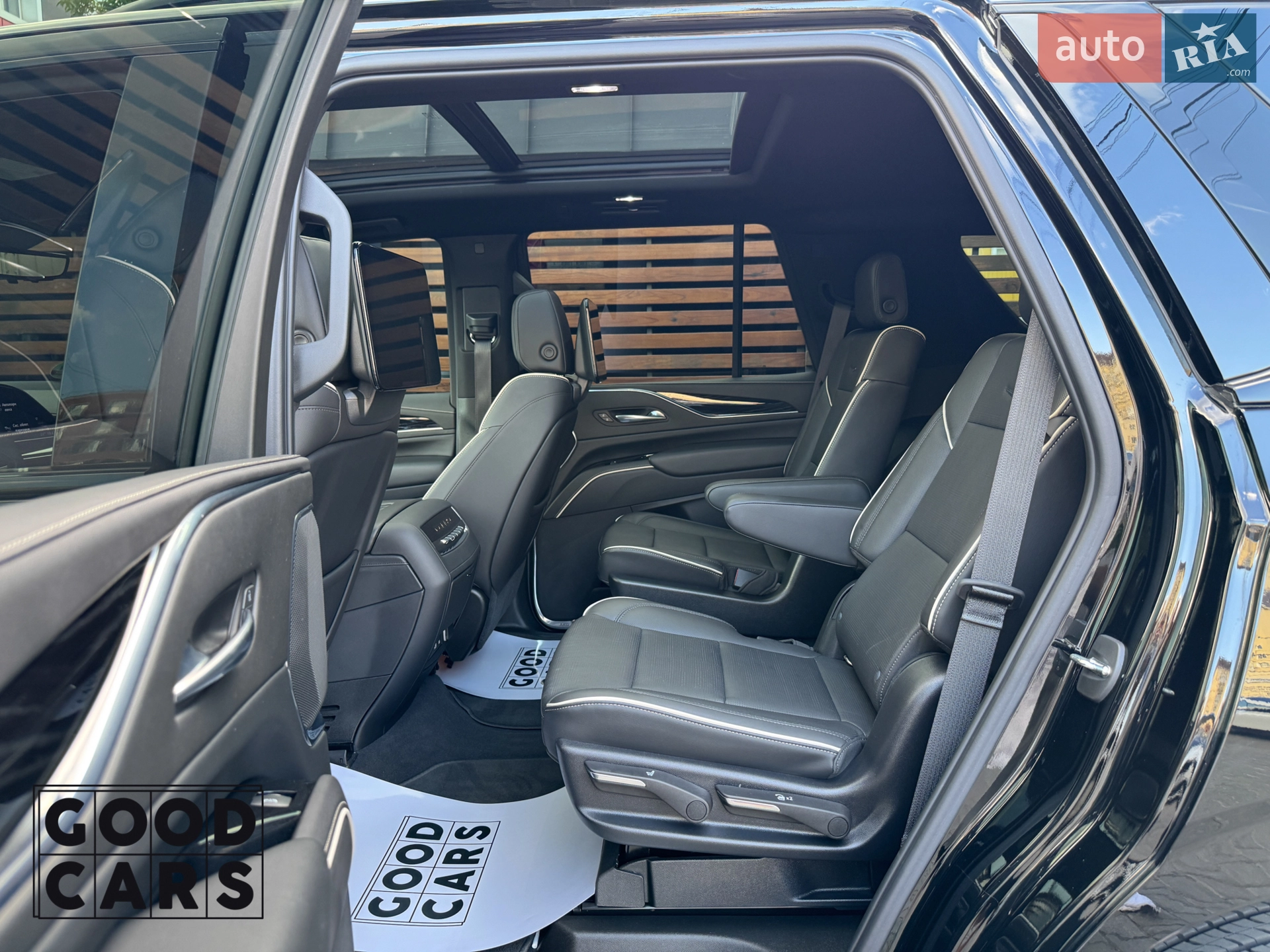 2021 Cadillac Escalade - мініатюра 19