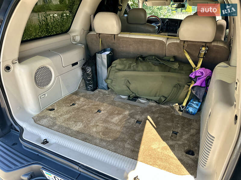 Внедорожник / Кроссовер Cadillac Escalade 2001 в Киеве