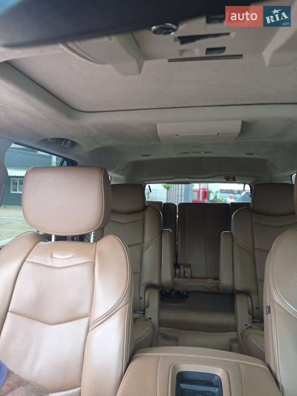 Позашляховик / Кросовер Cadillac Escalade 2016 в Чернігові фото 25 Позашляховик / Кросовер Cadillac Escalade 2016 в Чернігові