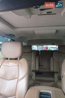 Внедорожник / Кроссовер Cadillac Escalade 2016 в 