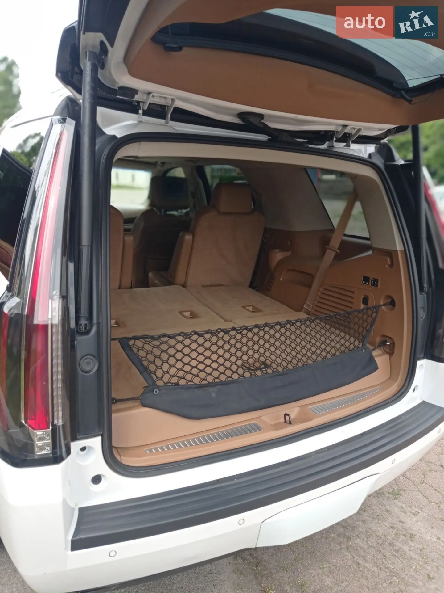 2016 Cadillac Escalade - мініатюра 16