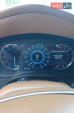 Внедорожник / Кроссовер Cadillac Escalade 2016 в 