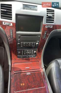 Внедорожник / Кроссовер Cadillac Escalade 2008 в 